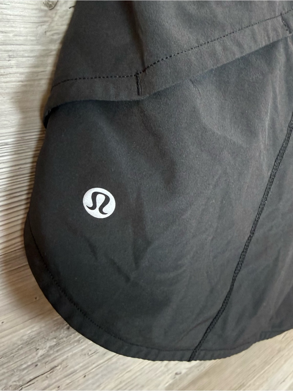 Lululemon Speed Up Low-Rise Running Shorts Black Size 12 Athletic 2.5” Inseam - Picture 4 of 5